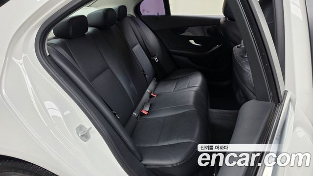 Mercedes-Benz C-Class 2016 — photo 18