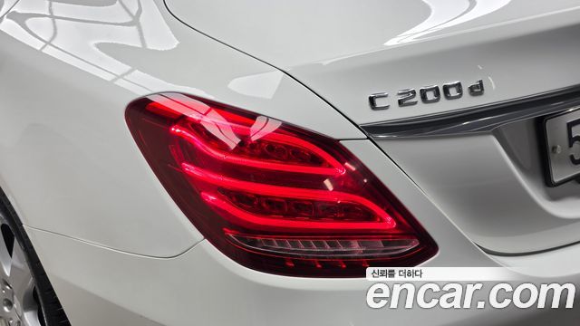 Mercedes-Benz C-Class 2016 — photo 9