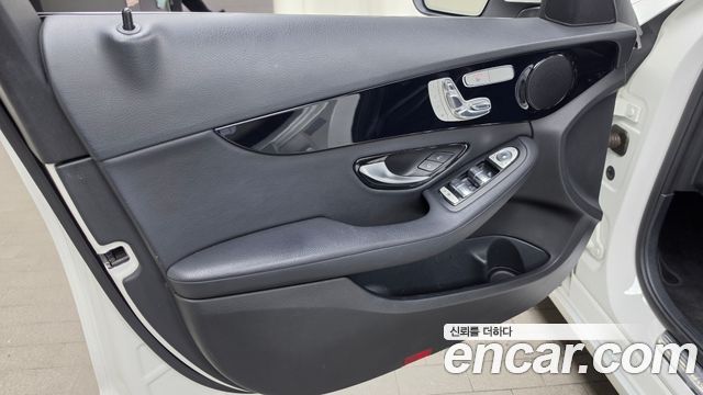 Mercedes-Benz C-Class 2016 — photo 14