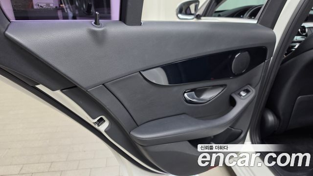Mercedes-Benz C-Class 2016 — photo 15