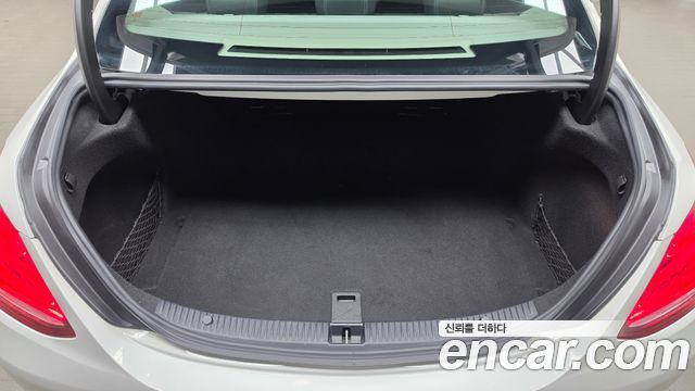 Mercedes-Benz C-Class 2016 — photo 28