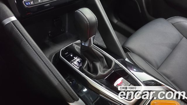 Renault Korea QM6 2021 — photo 12