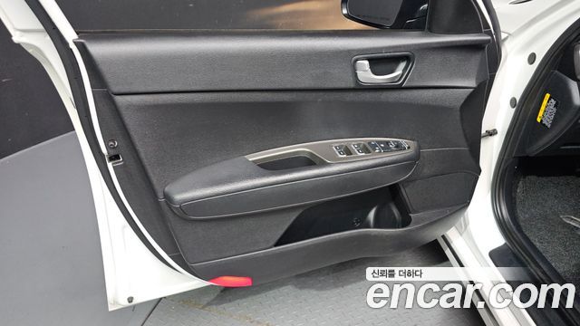 Kia K5 2020 — photo 14