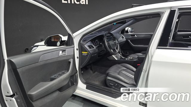 Hyundai Sonata 2017 — photo 13