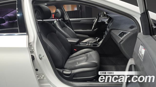 Hyundai Sonata 2017 — photo 18