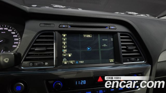 Hyundai Sonata 2017 — photo 22