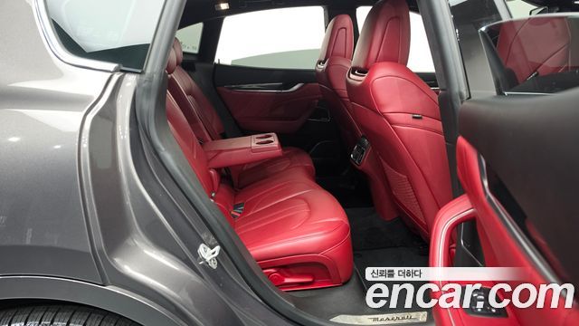 Maserati Levante 2019 — photo 17