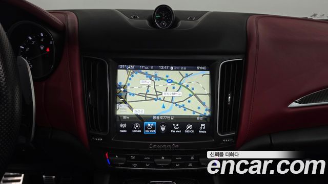 Maserati Levante 2019 — photo 24