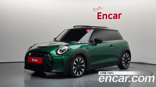 Mini Cooper 2022 — photo 1