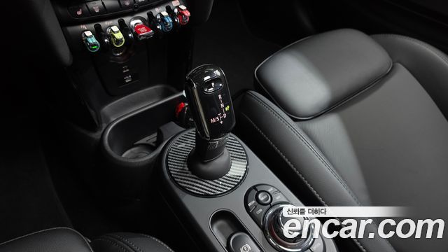 Mini Cooper 2022 — photo 12