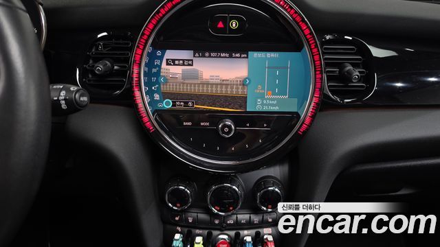 Mini Cooper 2022 — photo 19