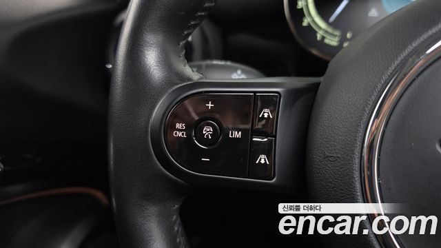 Mini Cooper 2022 — photo 21