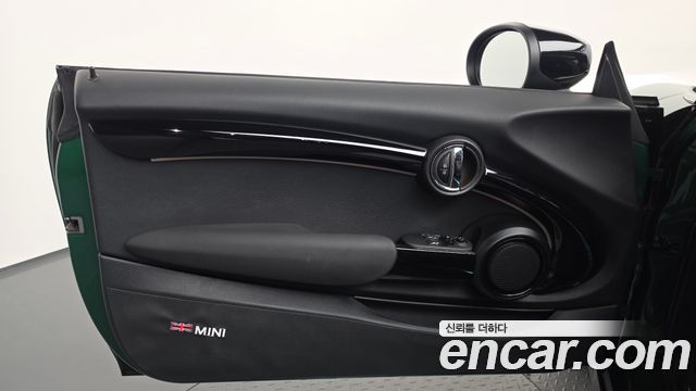 Mini Cooper 2022 — photo 14