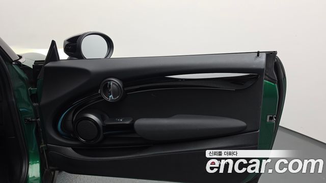 Mini Cooper 2022 — photo 15