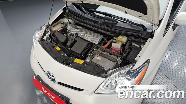Toyota Prius 2012 — photo 6