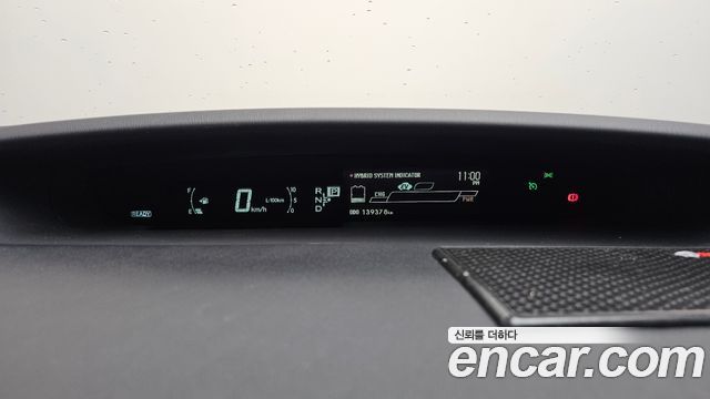 Toyota Prius 2012 — photo 8