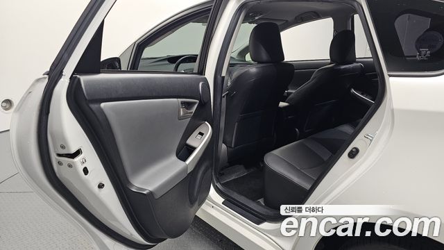 Toyota Prius 2012 — photo 12
