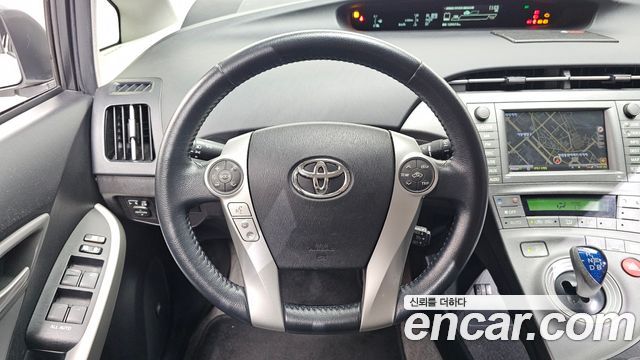 Toyota Prius 2012 — photo 13