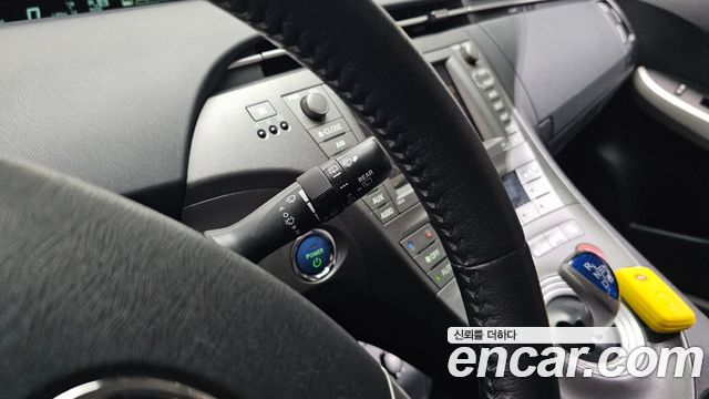Toyota Prius 2012 — photo 18