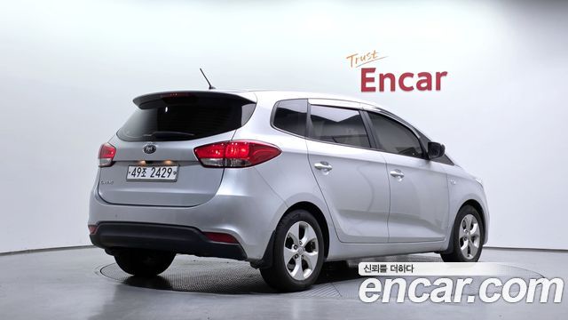 Kia Carens 2015 — photo 2