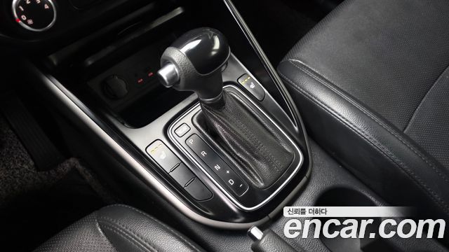 Kia Carens 2015 — photo 9
