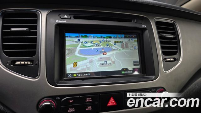 Kia Carens 2015 — photo 14