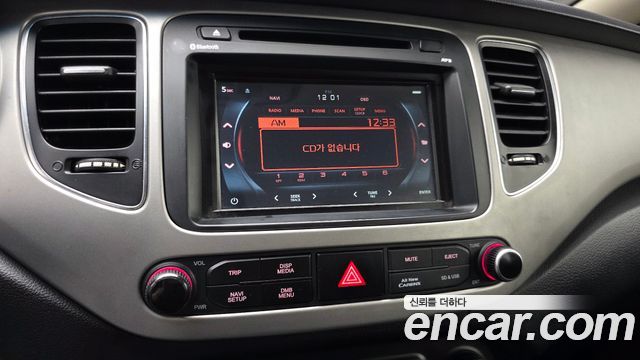 Kia Carens 2015 — photo 16