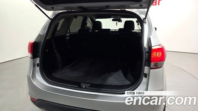 Kia Carens 2015 — photo 20