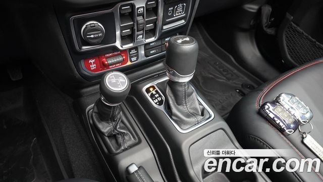 Jeep Wrangler 2024 — photo 12