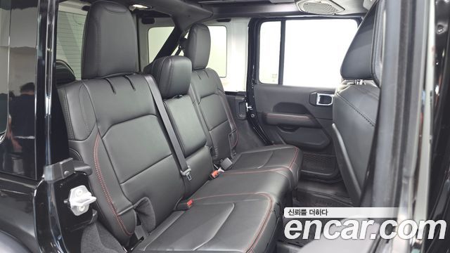 Jeep Wrangler 2024 — photo 17