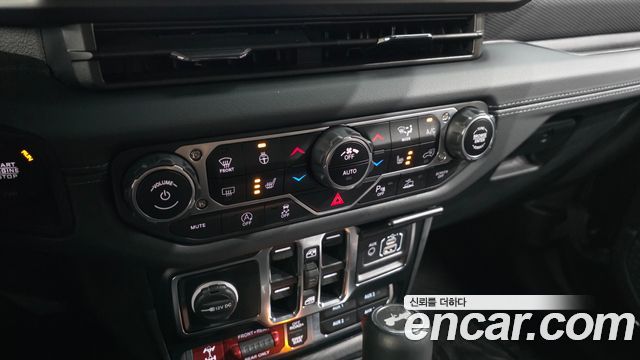 Jeep Wrangler 2024 — photo 22