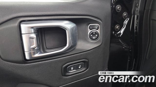 Jeep Wrangler 2024 — photo 27