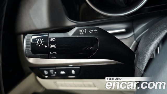 Kia Canival 2021 — photo 30