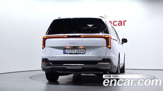 Kia Canival 2024 — photo 4