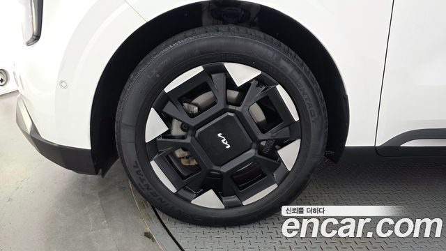 Kia Canival 2024 — photo 5