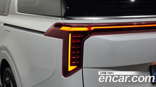 Kia Canival 2024 — photo 9