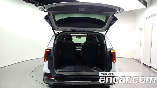Kia Canival 2024 — photo 36