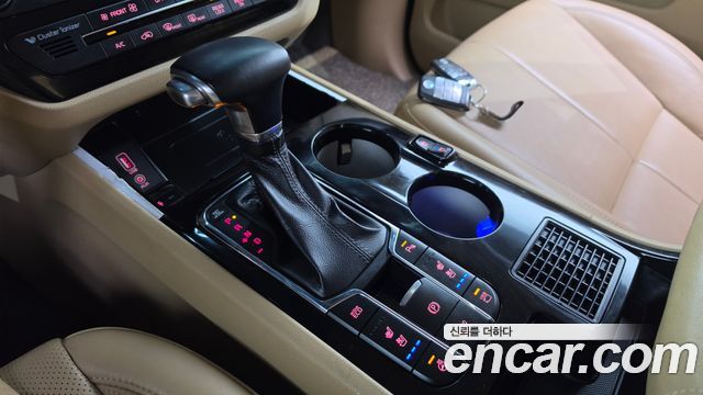 Kia Canival 2019 — photo 9