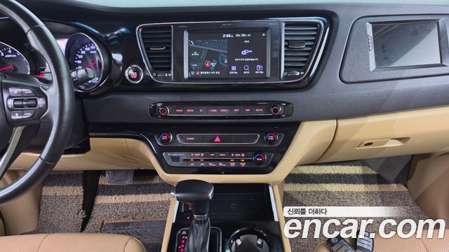 Kia Canival 2019 — photo 14