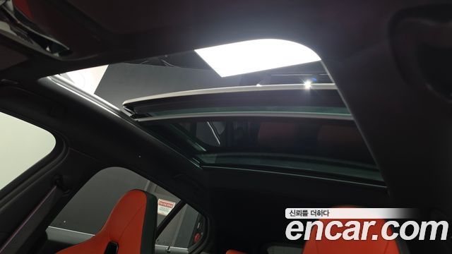 BMW 1-Series 2022 — photo 24