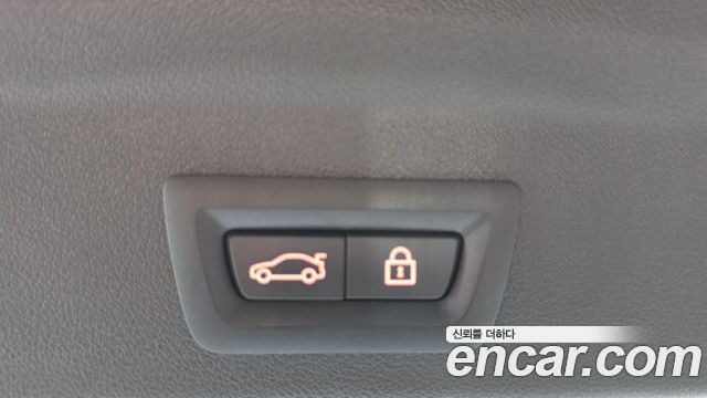 BMW 1-Series 2022 — photo 25