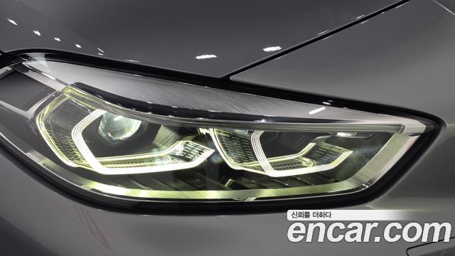 BMW 1-Series 2022 — photo 8