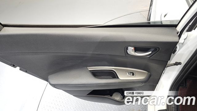 Kia K5 2020 — photo 15