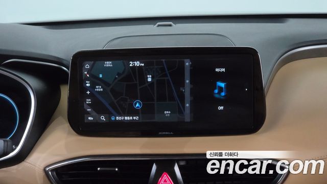 Hyundai Santafe 2023 — photo 18