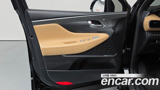 Hyundai Santafe 2023 — photo 14