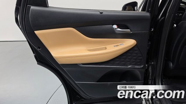 Hyundai Santafe 2023 — photo 15