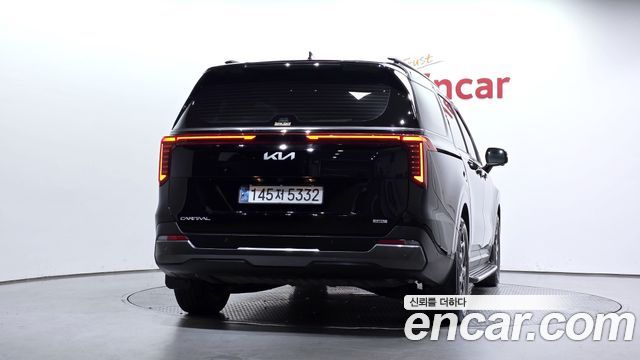 Kia Canival 2025 — photo 4