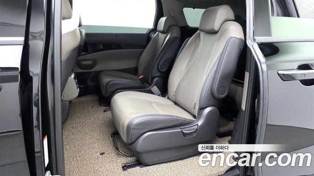 Kia Canival 2025 — photo 18