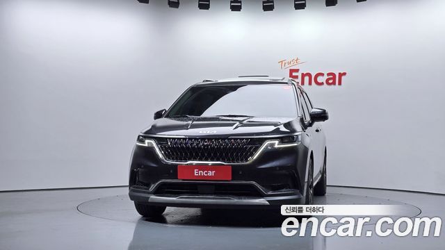 Kia Canival 2023 — photo 3
