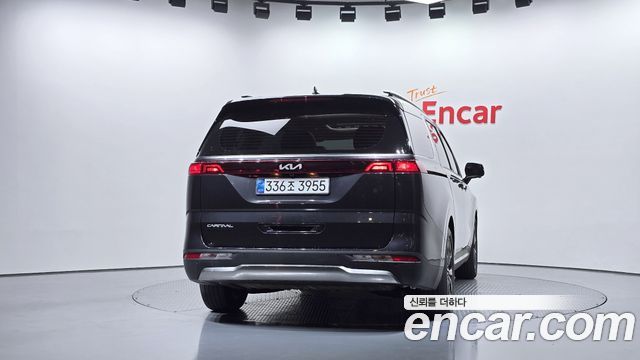 Kia Canival 2023 — photo 4